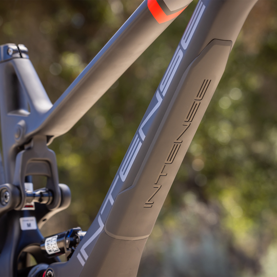 TRACER 29 FRAME SATIN BLACK