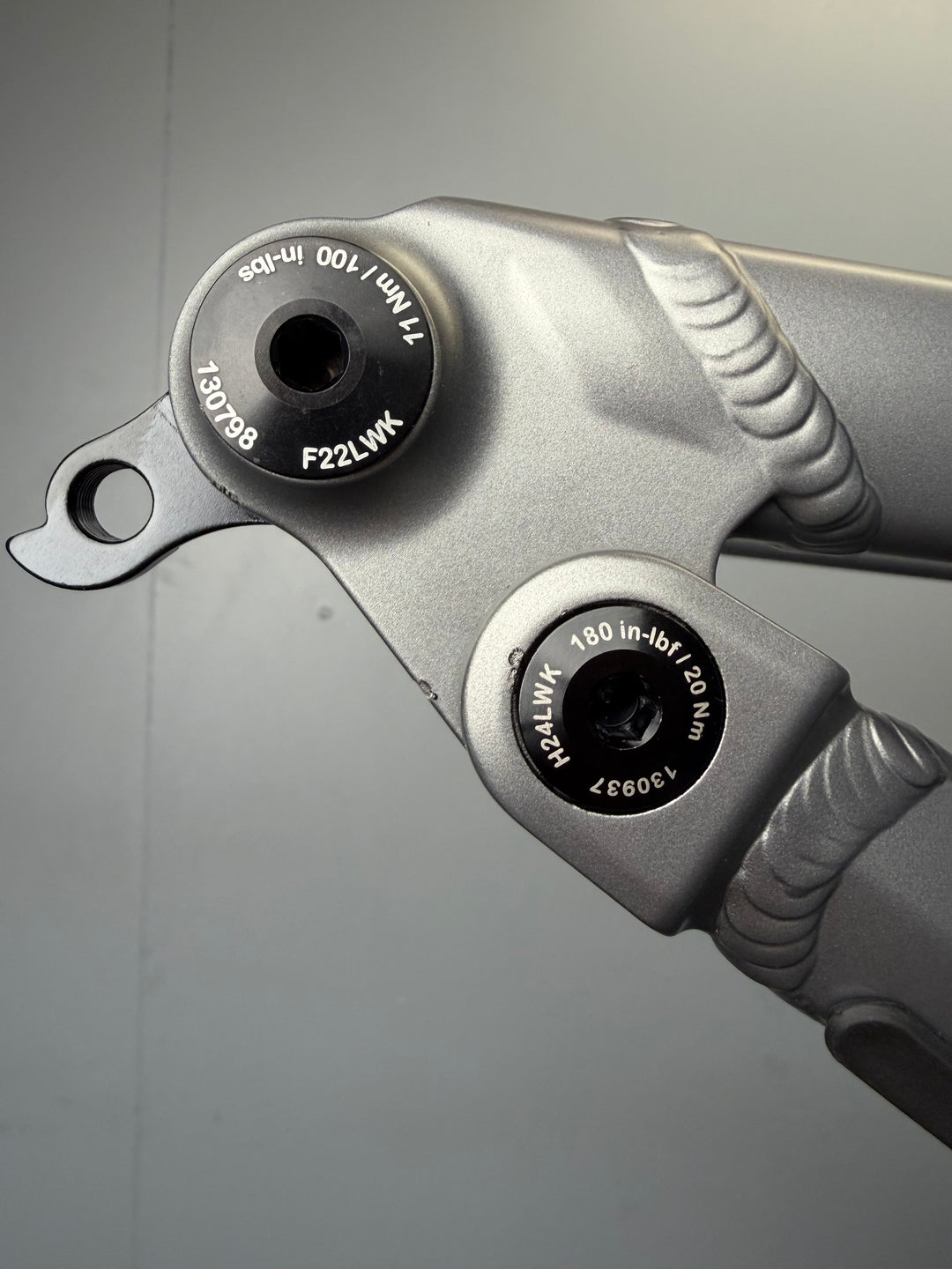 M1 FRAME TITANIUM GRAY- LARGE - BLEMISH