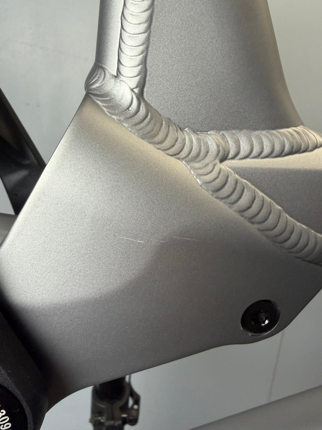 M1 FRAME TITANIUM GRAY- LARGE - BLEMISH