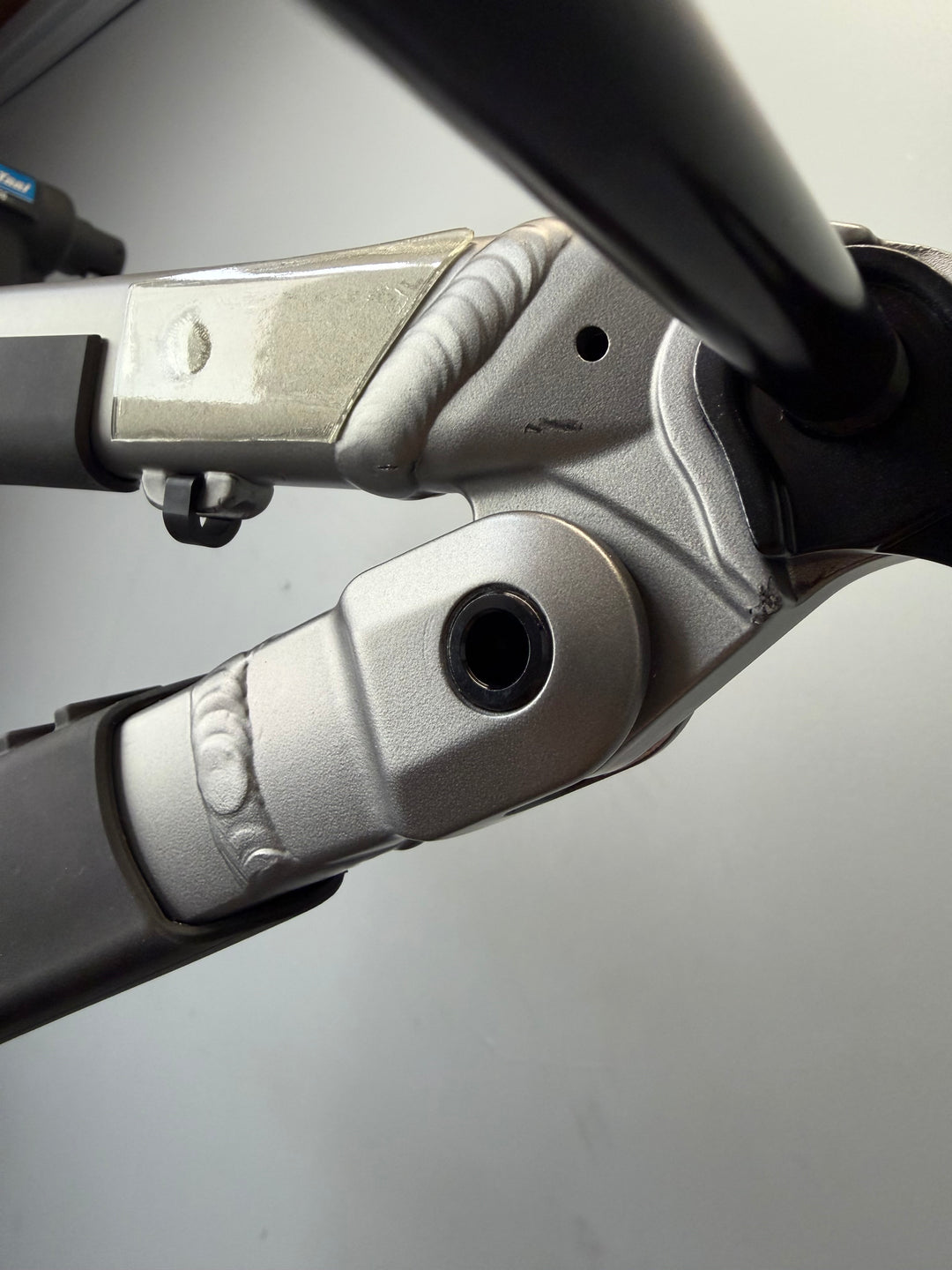 M1 FRAME TITANIUM GRAY- LARGE - BLEMISH