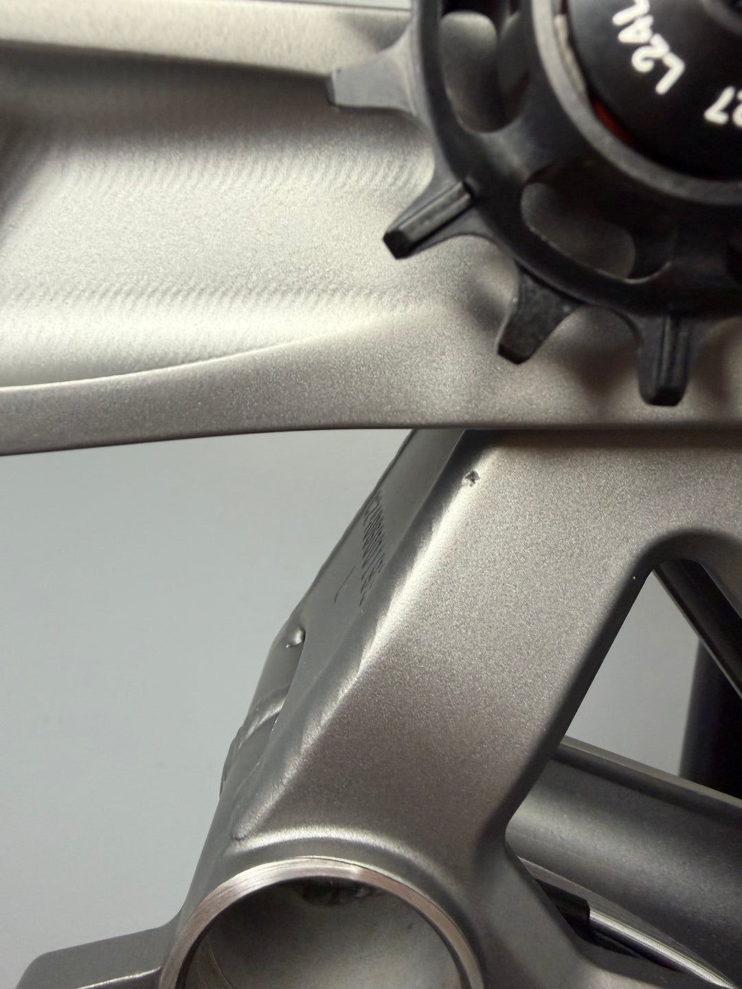 M1 FRAME TITANIUM GRAY- LARGE - BLEMISH