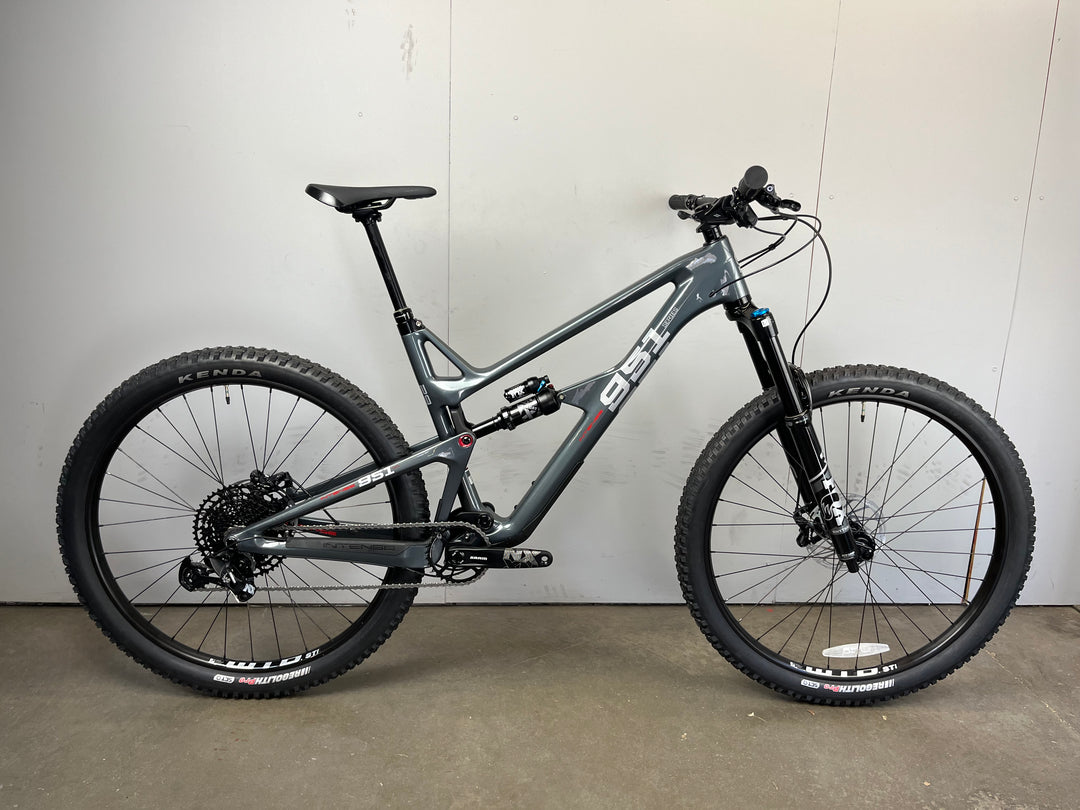 951 SERIES TRAIL - XLARGE - REFURBISHED