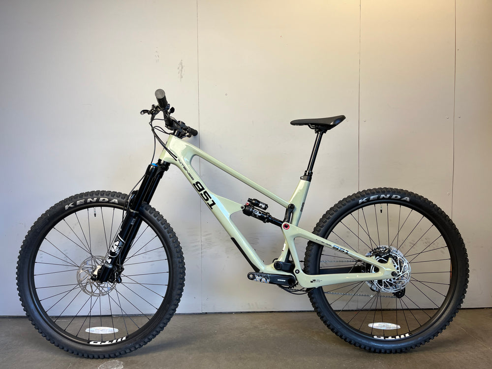 951 SERIES TRAIL (UDH) - XLARGE - REFURBISHED