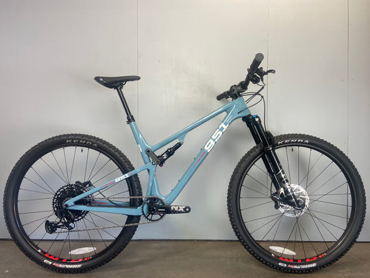 951 SERIES XC BLUE - LARGE - REFURBISHED