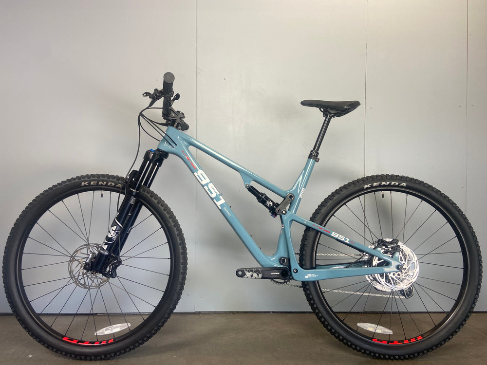 951 SERIES XC BLUE - LARGE - REFURBISHED