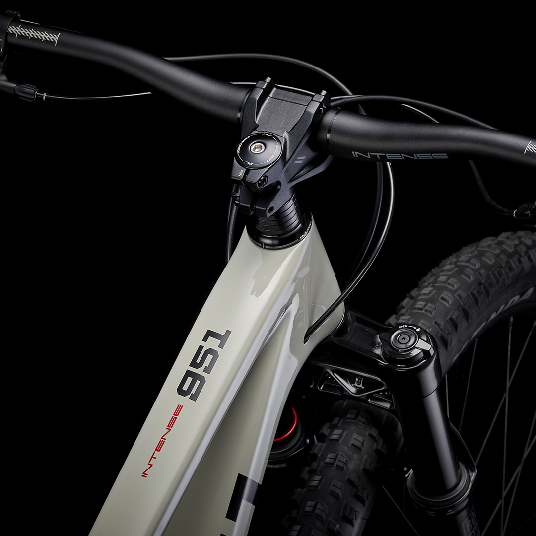 951 Series XC Mountain Bike INTENSE CYCLES INTENSE LLC