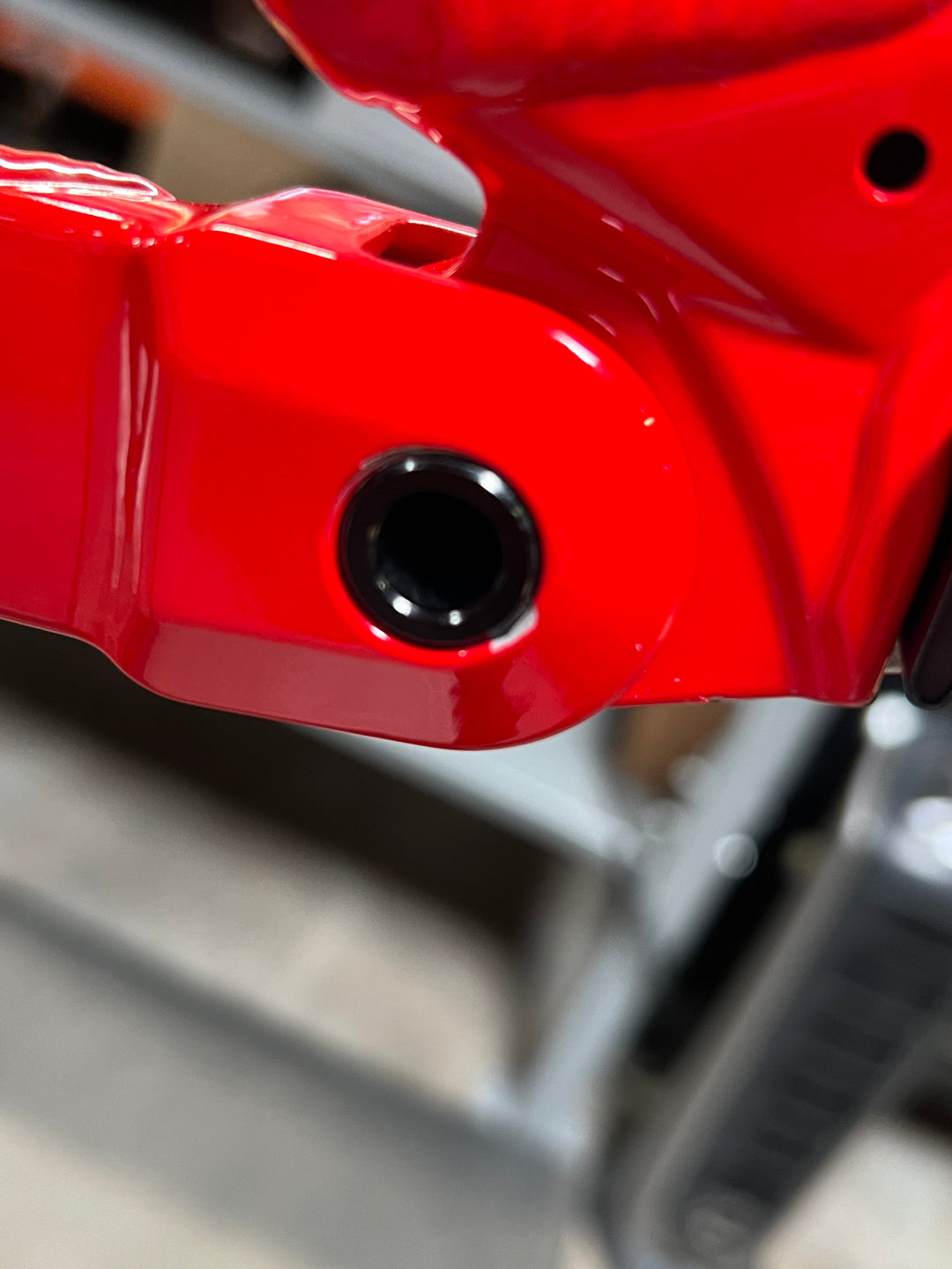 M1 FRAME RED - LARGE - BLEMISH