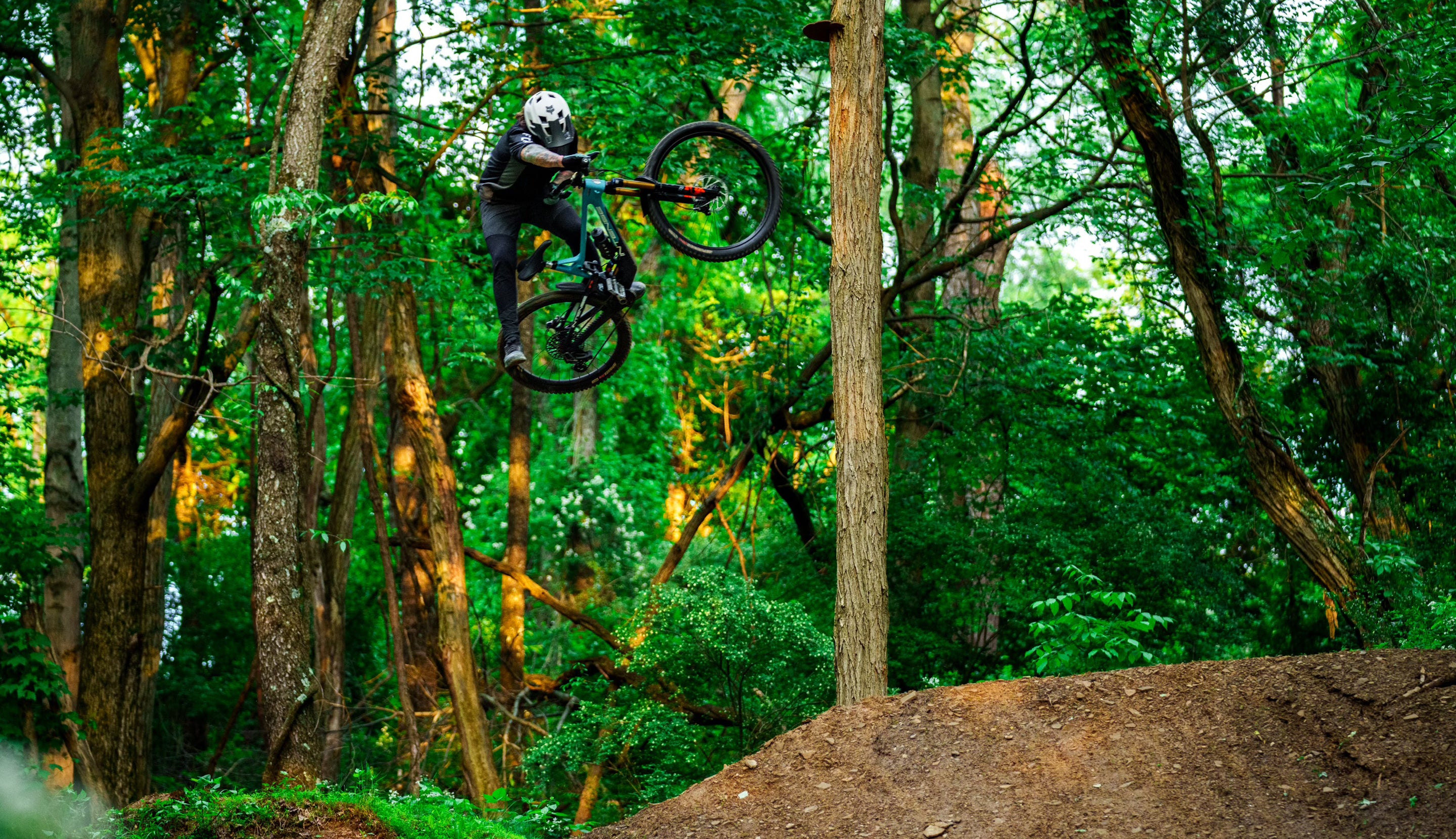 Tracer Enduro Mountain Bike | INTENSE – INTENSE LLC